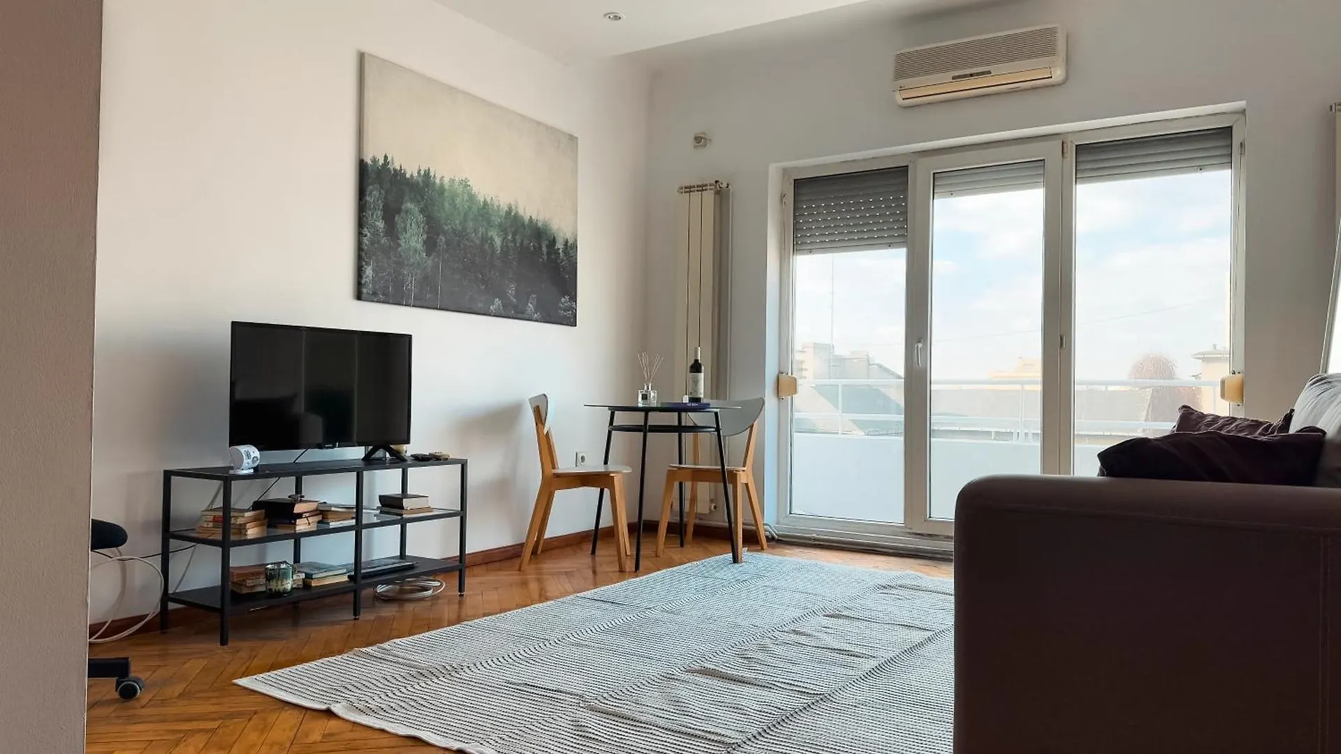 Central Retreat Apartments Magheru Bucharest Romania